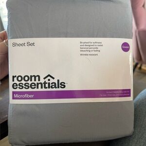 Queen sheet set. Microfiber